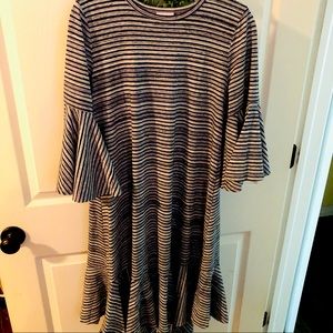 #36 LulaRoe Maureen Dress with Bell sleeves